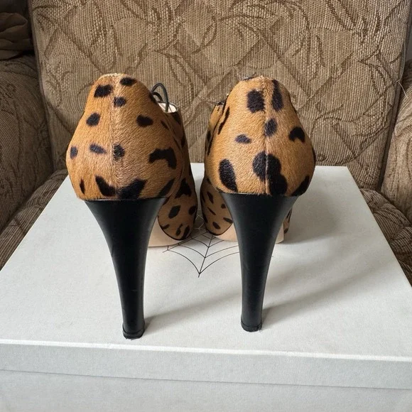 Charlotte Olympia Alice Platform High Pump In Hyena Animal Print Black Sz 37.5